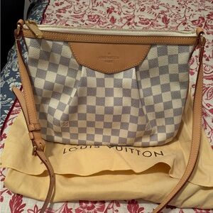 Mint condition Louis Vuitton Damier Azul shoulder bag